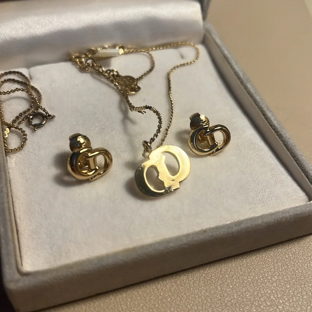 Christian Dior Bijoux Gold Jewelry Set - Clip On Earrings -Broken Necklace Chain - Picture 5 of 10